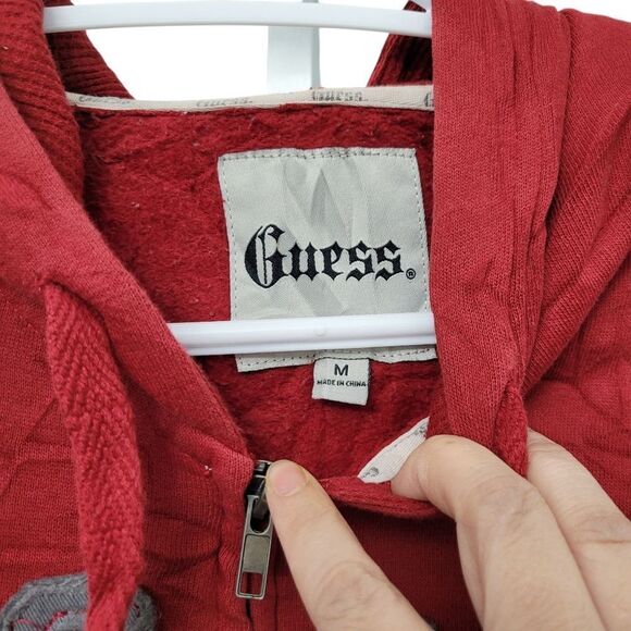 2/$20 Guess Classic Logo Red Zip Up Hoodie Jacket Size: M - Picture 8 of 10